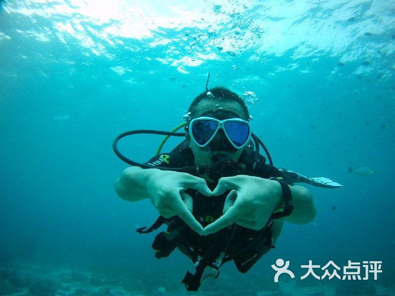 时委员说两会拼出好生活