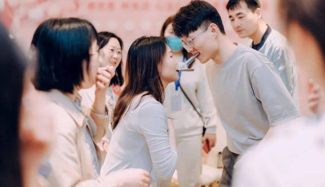 原创伦理电影《情人们》:女性主义视角下的真爱探索与道德重构
