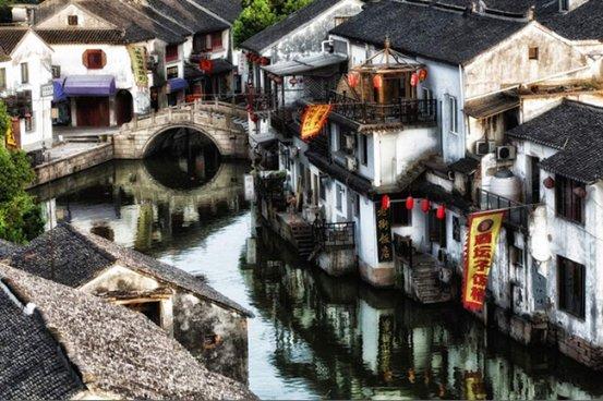 袁洁莹:情海浮沉,终寻自我