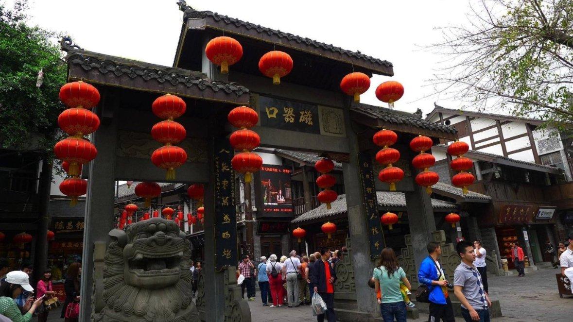 研一哥哥主动帮初中妹妹开家长会,拿到成绩单震惊了:8门总分66