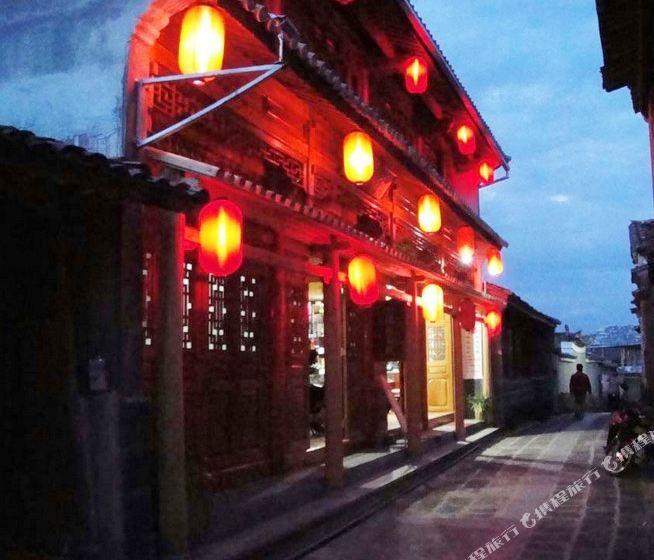 重庆3号线自动变轨看呆外国网友,马斯克赞叹:中国基建令人难以置信!
