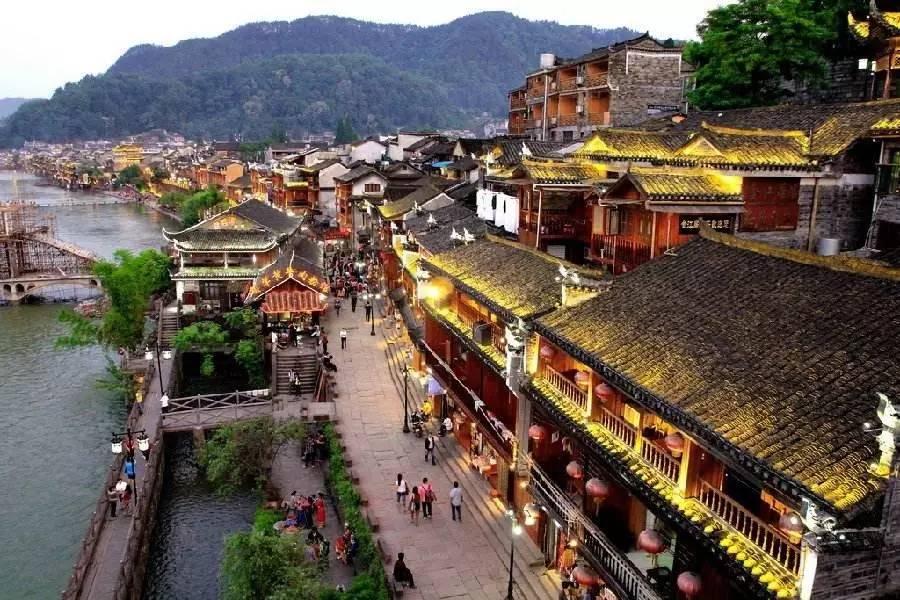 杨勇在敌军眼皮底下明修栈道暗度陈仓,一举夺下重兵把守的郓城